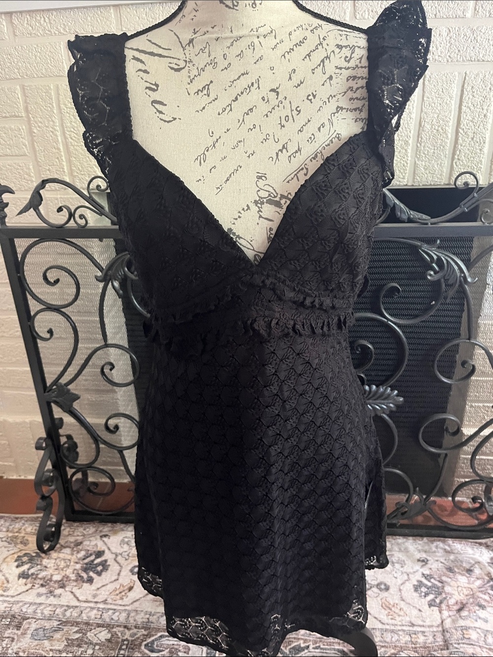 LULUS BLACK LACE DRESS